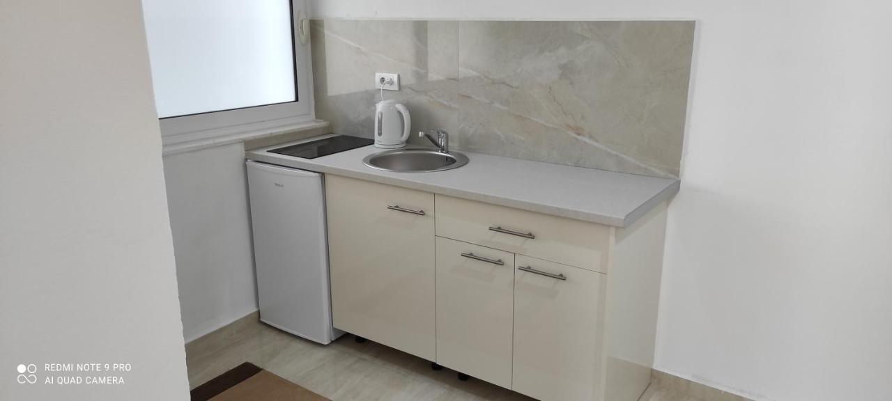 Idealhouse Apartments Улцинь Экстерьер фото